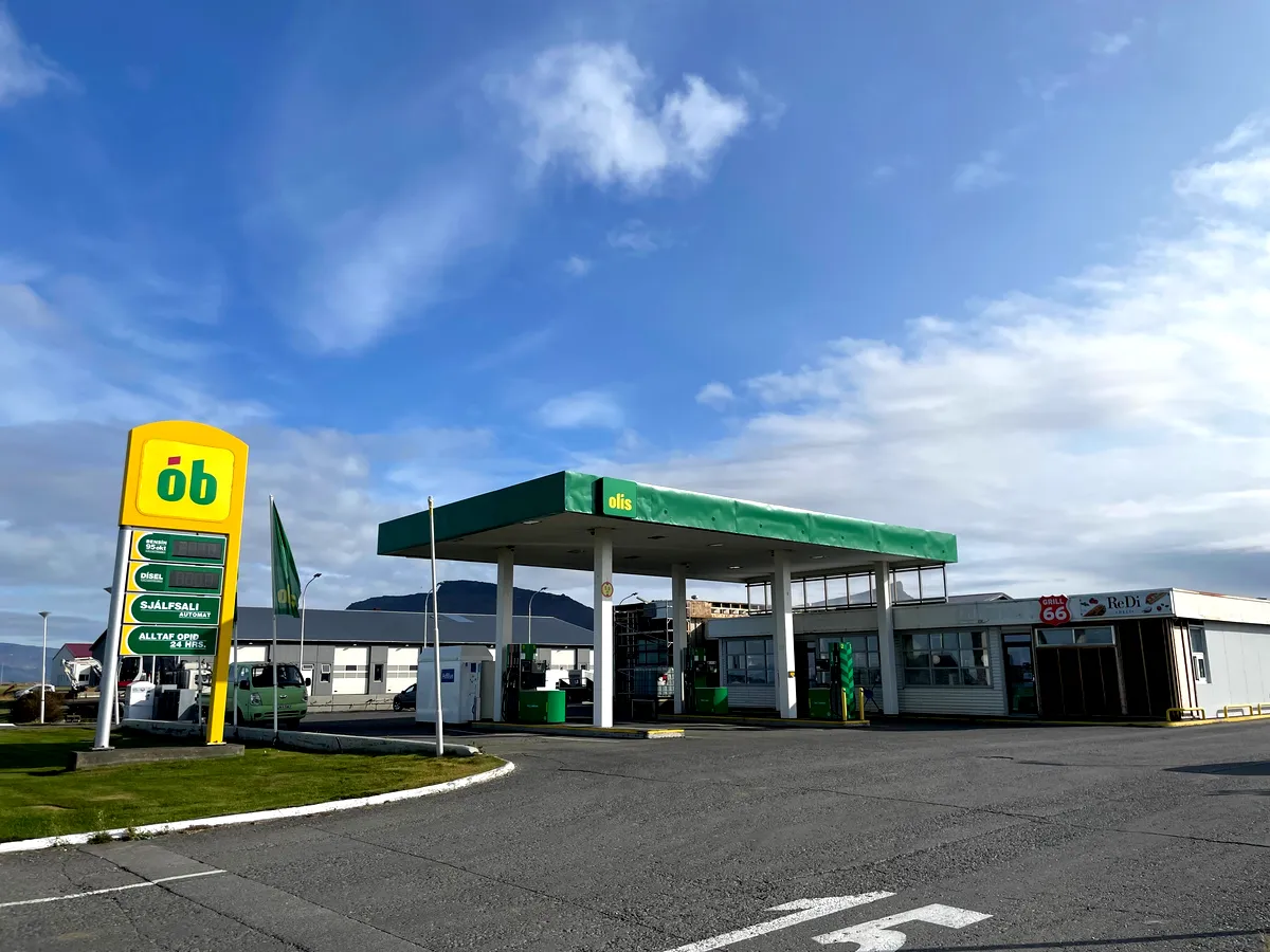 ÓB gas station in Iceland, offering self-service refueling for travelers exploring the country.