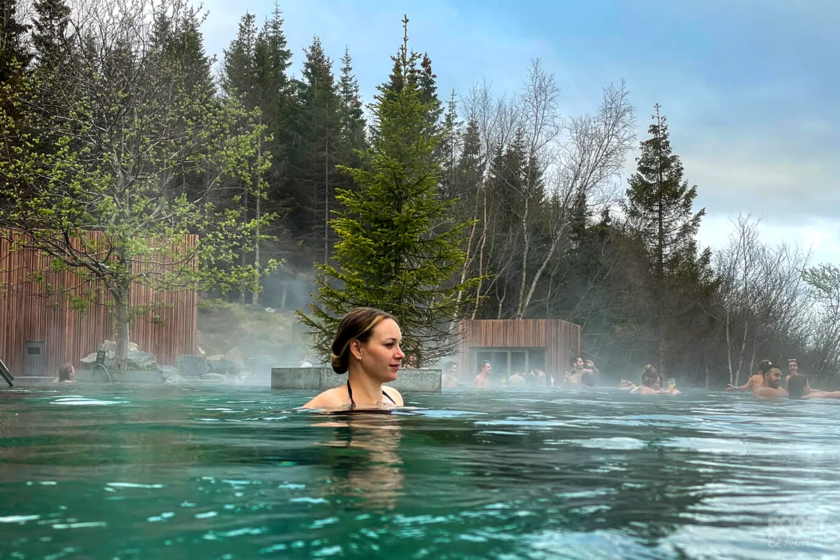 Piscina geotérmica Forest Lagoon en Islandia