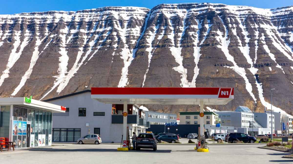Gasolinera N1 en Islandia Mapa general de la gasolinera N1 en Islandia, una de las gasolineras más recomendadas junto con Olís cuando se trata de repostar de vuelta a Reikiavik.